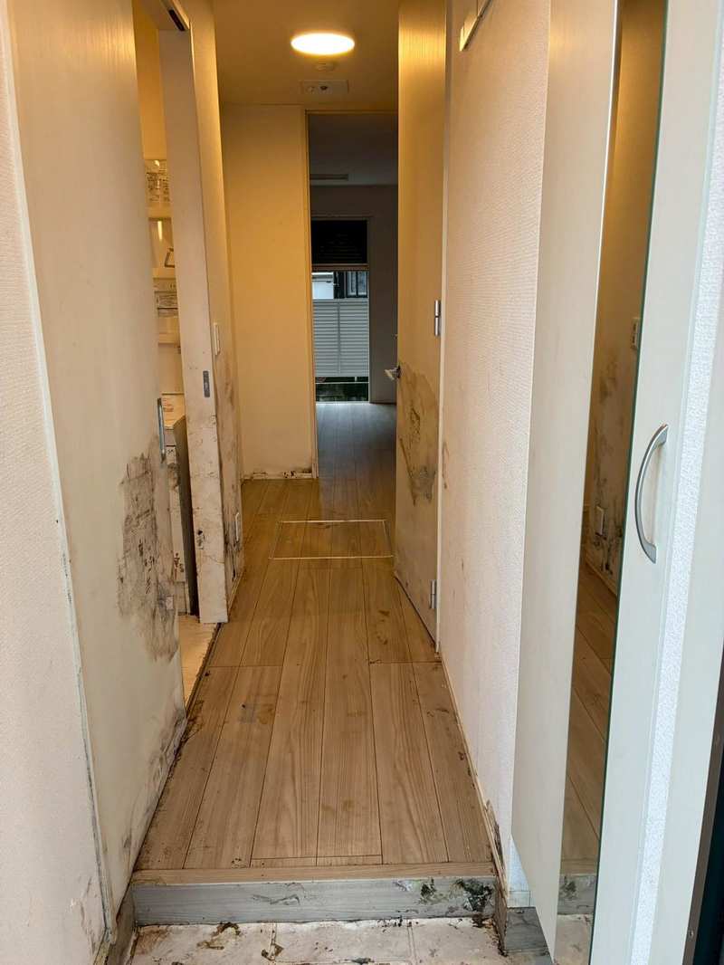 ゴミ屋敷清掃 作業後 廊下